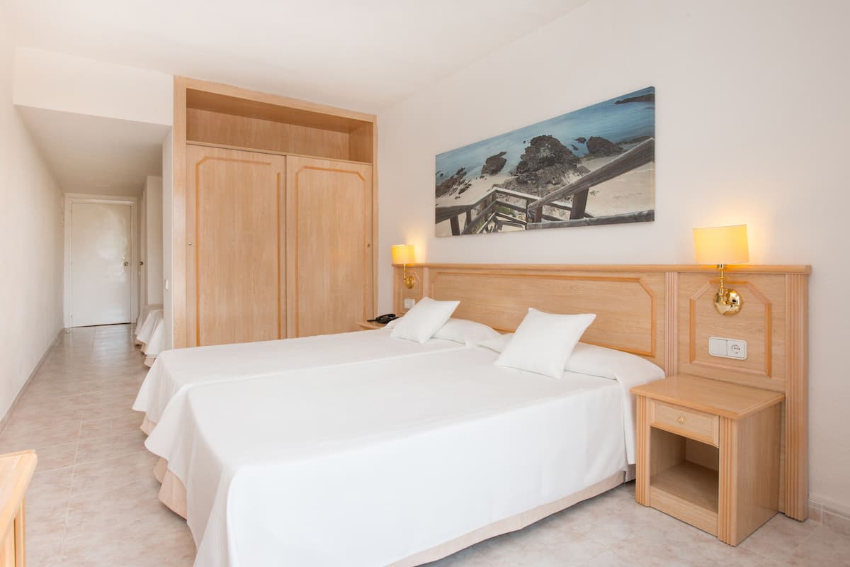 in-room safe, individually decorated, desk, free wifi