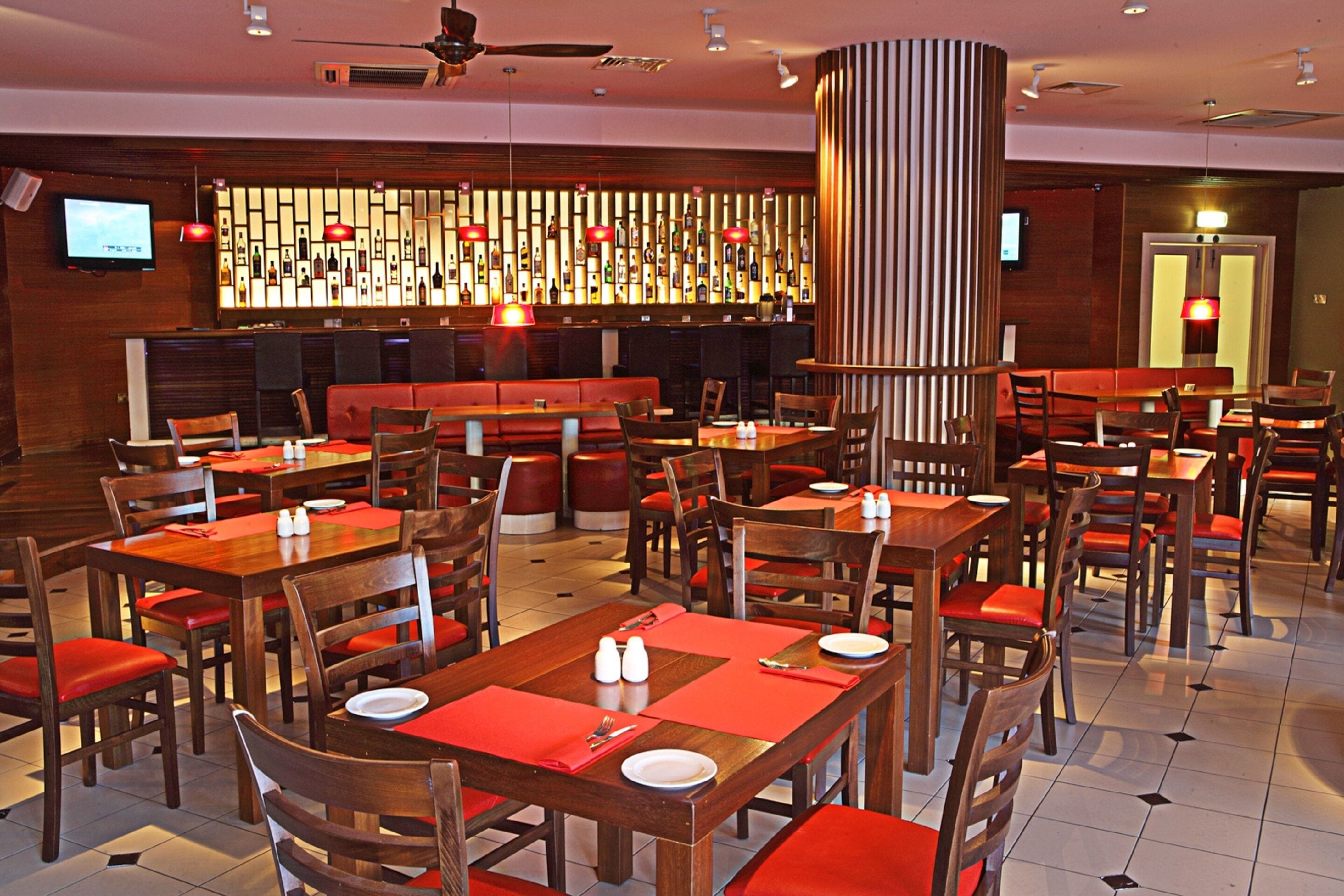 7 restauranter, lunsj og middag serveres, internasjonale retter