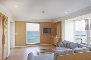 Royal Suite, Sea View | Living area