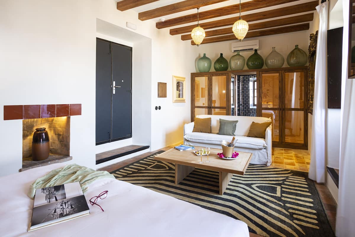 suite, balcony, sea view | egyptian cotton sheets, premium bedding, down duvets, memory-foam beds