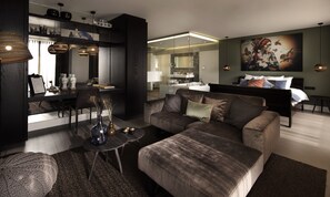 Suite (East) | Safe på rommet, skrivebord, wi-fi (inkludert) og sengetøy