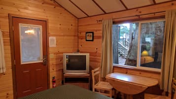 WiFi (無料)、ベッドシーツ