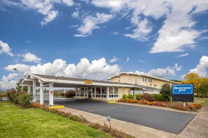 Exterior - Rodeway Inn Albany (Albany)