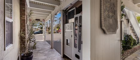 Vending machine