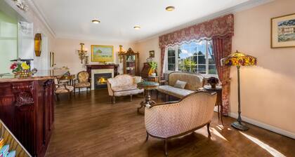 Carmel Inn And Suites