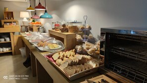 Daily buffet breakfast for a fee - Hotel Doña Blanca (Jerez de la Frontera)