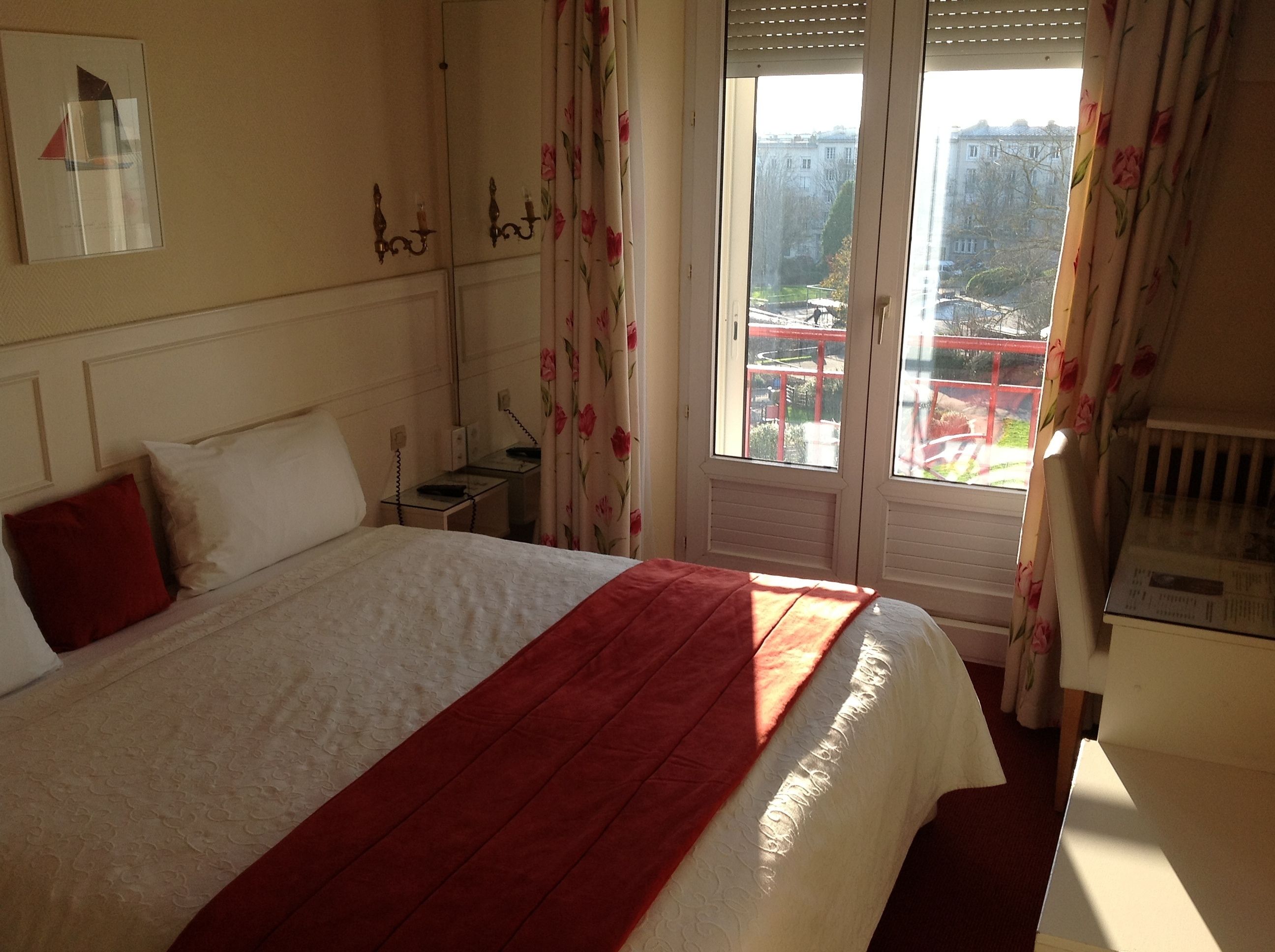 desk, soundproofing, iron/ironing board, cots/infant beds