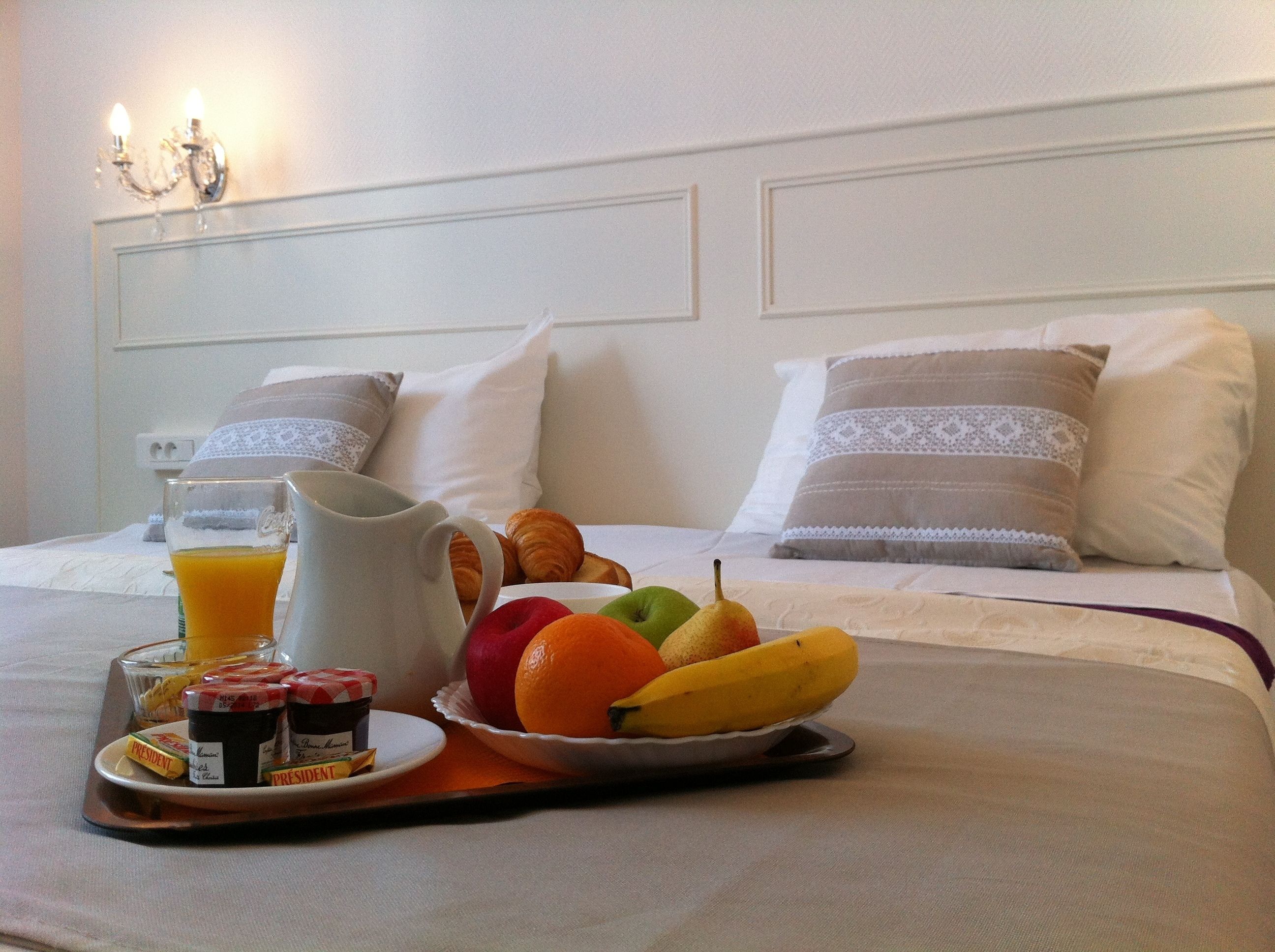 standard room | desk, soundproofing, iron/ironing board, cots/infant beds