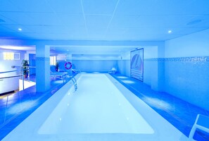 Una piscina techada