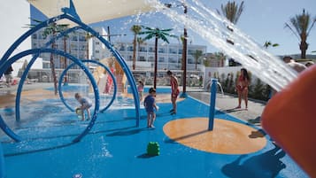 Children’s play area – outdoor