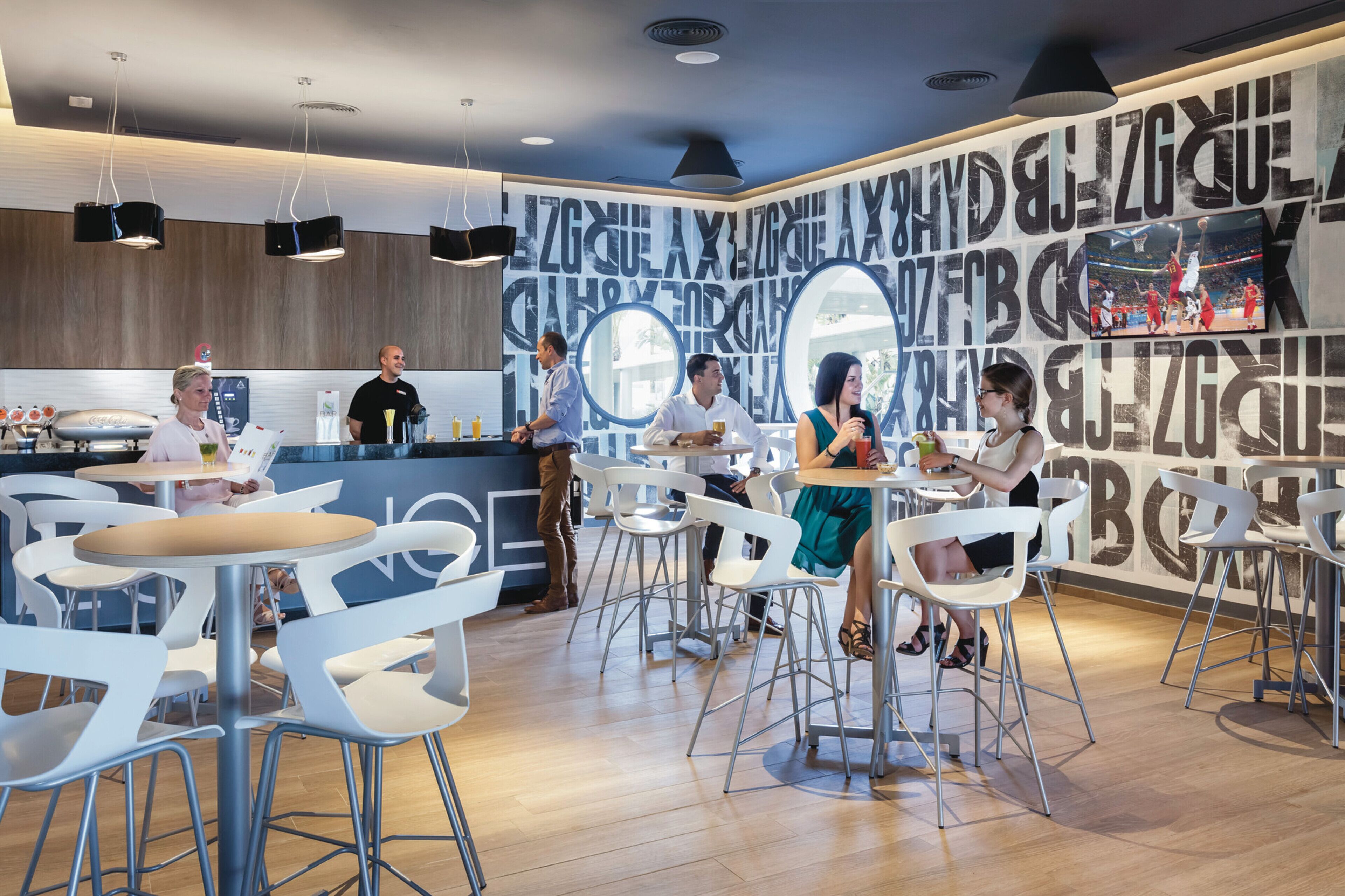 5 bars/lounges, poolside bar