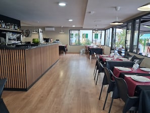 Restaurant - Apartamentos Las Faluas (San Bartolomé de Tirajana)