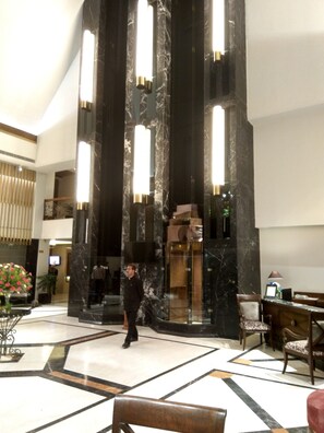 Lobby - The Maya Hotel (Jalandhar)
