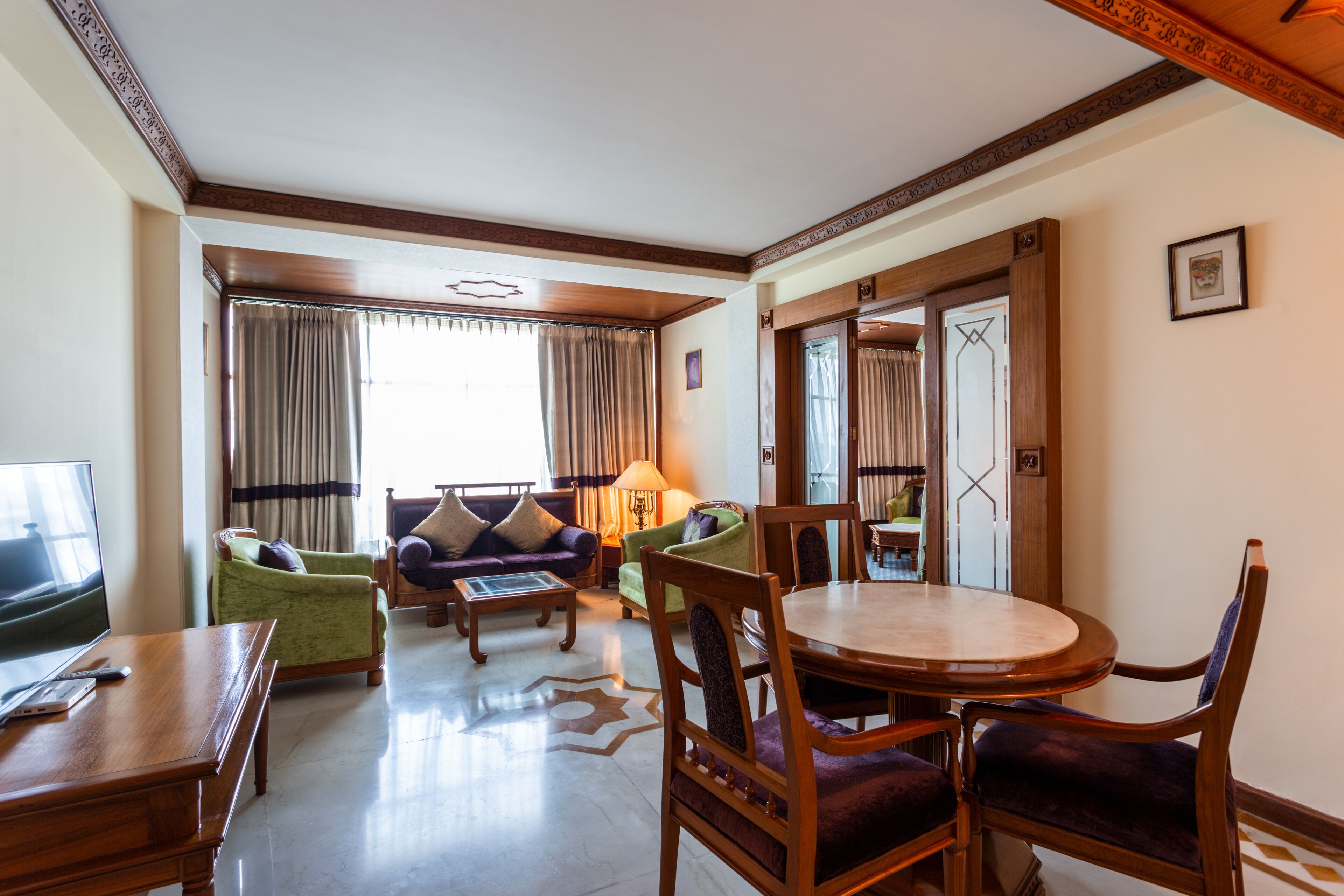 Premium Suite, 1 Bedroom, City View, Executive Level | Living area | 32-inch LED TV with satellite channels, TV