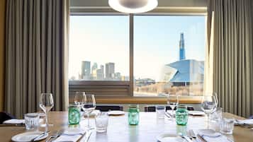 1 bedroom, premium bedding, pillow-top beds, minibar