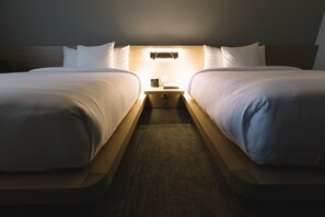 Sengetøy av topp kvalitet, senger med overmadrass og minibar