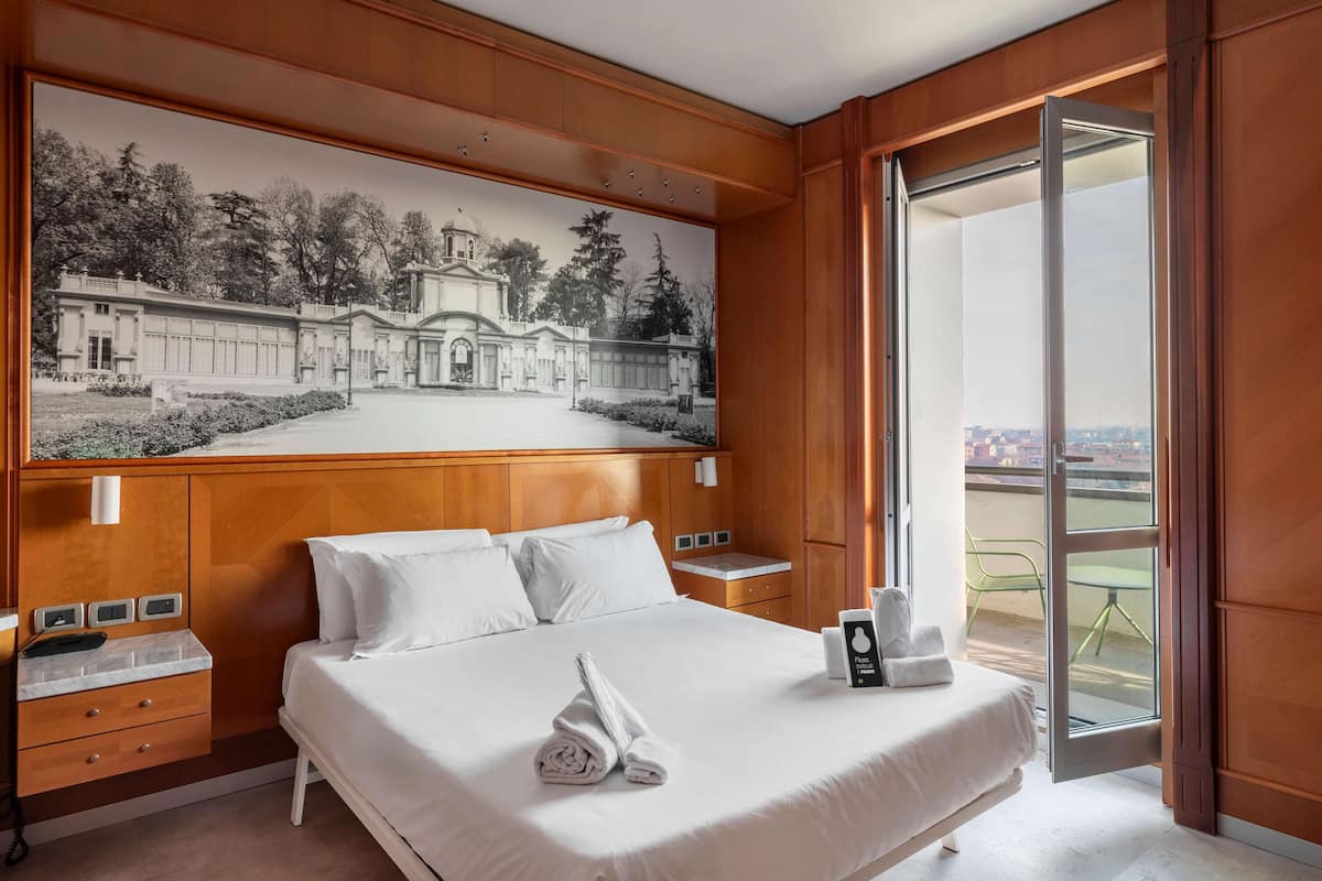 Standard Double Room, Non Smoking, Terrace | In-room safe, desk, blackout drapes, soundproofing