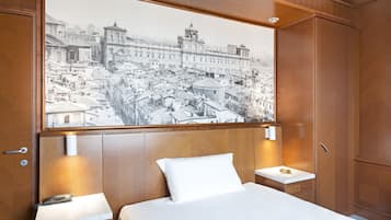 Singola Standard, accessibile ai disabili | Una cassaforte in camera, una scrivania, tende oscuranti