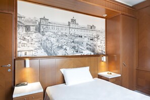 Singola Standard, accessibile ai disabili | Una cassaforte in camera, una scrivania, tende oscuranti