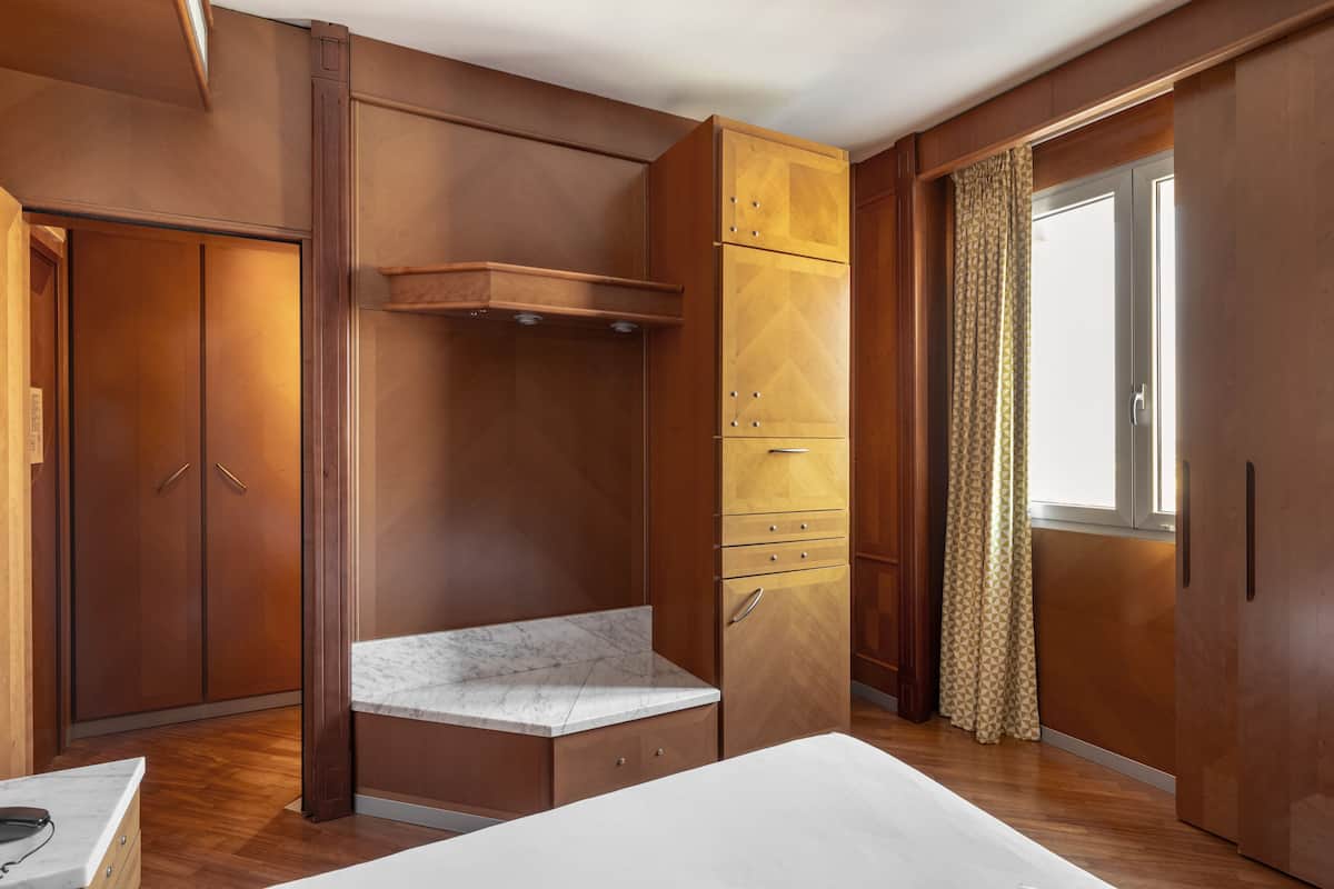 Singola Standard, non fumatori | Una cassaforte in camera, una scrivania, tende oscuranti