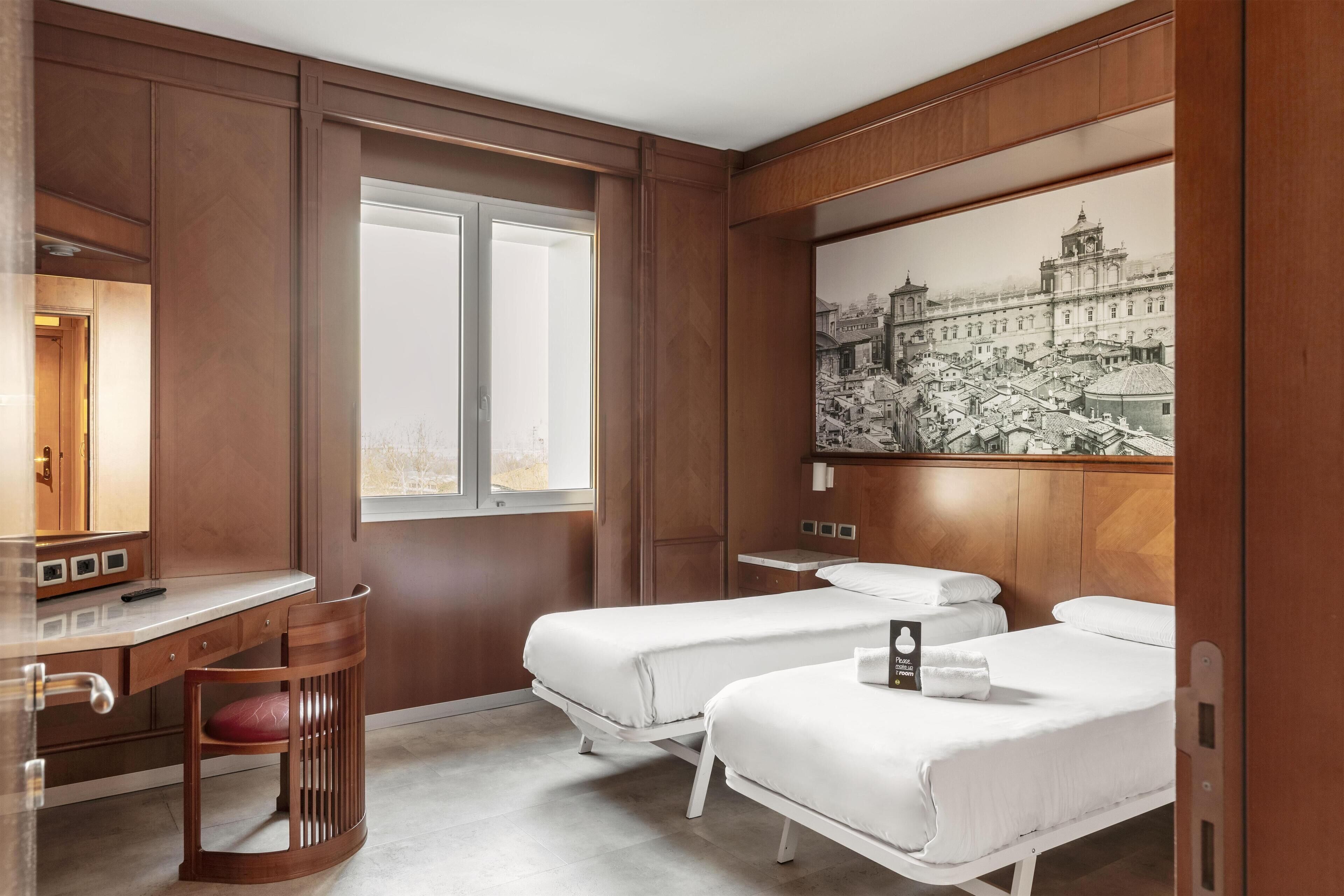 In-room safe, desk, blackout drapes, soundproofing