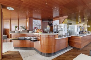 Bar (on property) - B&B Hotel Modena (Modena)