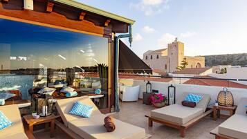Sauna, hot tub, Turkish bath, body treatments, hydrotherapy