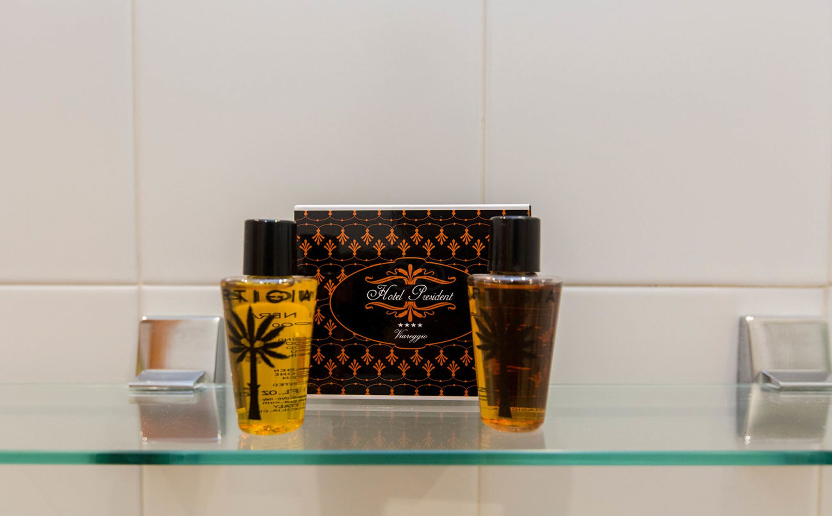 shower, free toiletries, hair dryer, bidet