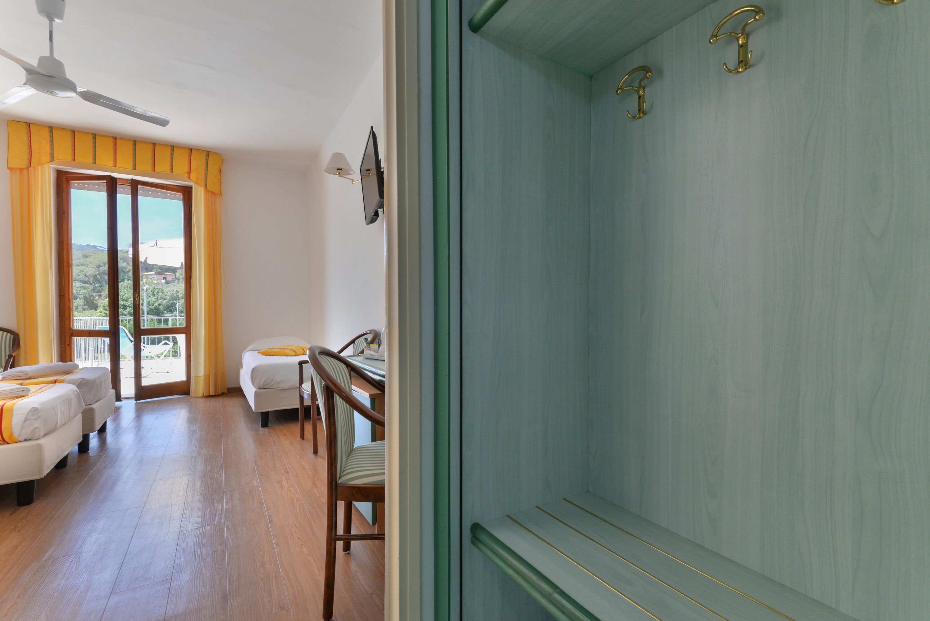 desk, laptop workspace, free cots/infant beds, free rollaway beds