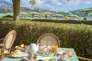 Tägliches Frühstück gegen Gebühr