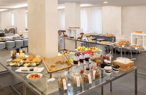 Free daily continental breakfast - Sport Village Hotel & Spa (Castel di Sangro)