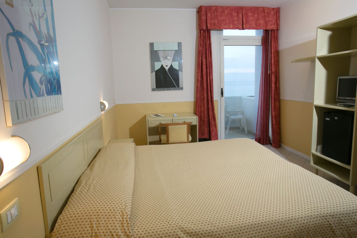 Standard Double or Twin Room | Minibar, desk, cribs (surcharge), rollaway beds (surcharge)