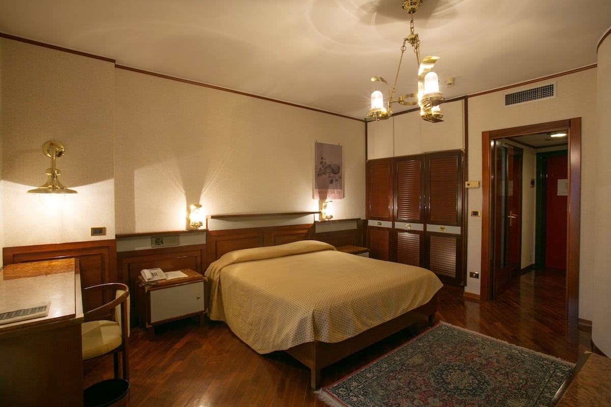 Double Room | Minibar, desk, cribs (surcharge), rollaway beds (surcharge)