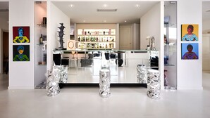酒吧（店内）