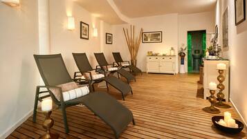 Sauna, hot tub, steam room, Turkish bath, body treatments, aromatherapy