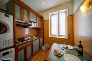 Fridge, microwave - Hotel Mary (Vicenza)