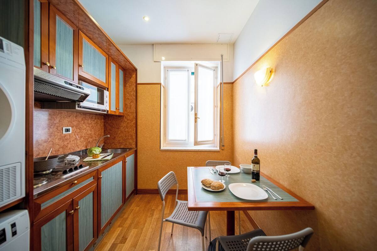 Senior Suite | Private kitchen | Fridge, microwave (on request)