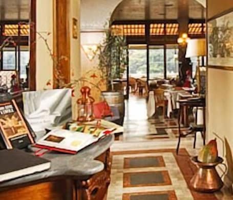 Lunch and dinner served. Cacciani Hotel