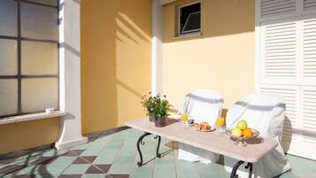 Panoramic Double Room | Minibar, in-room safe, desk, soundproofing