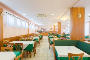 Daily buffet breakfast (EUR 9 per person)