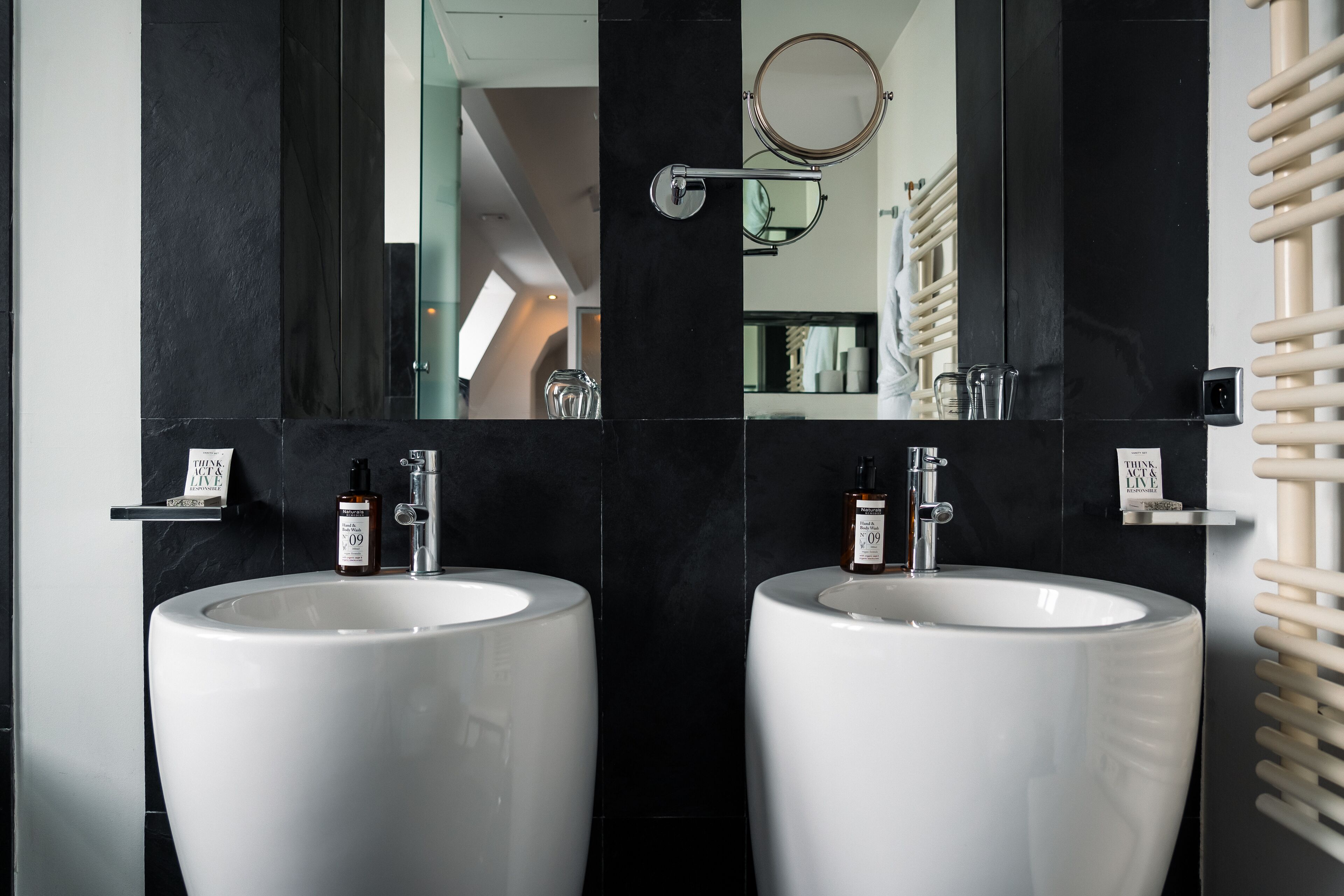 deluxe double or twin room, courtyard view | bathroom | free toiletries, hair dryer, towels, soap