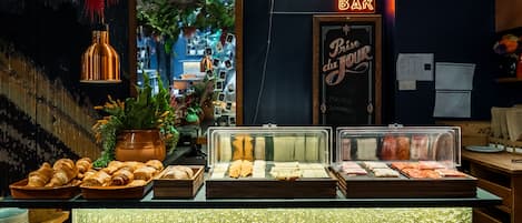 Daily buffet breakfast (EUR 25 per person)