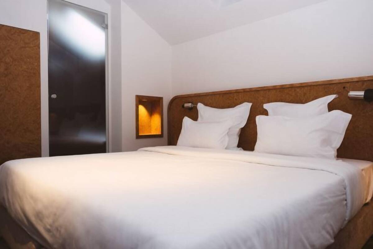 Sängtillbehör av högsta kvalitet, duntäcken och minibar