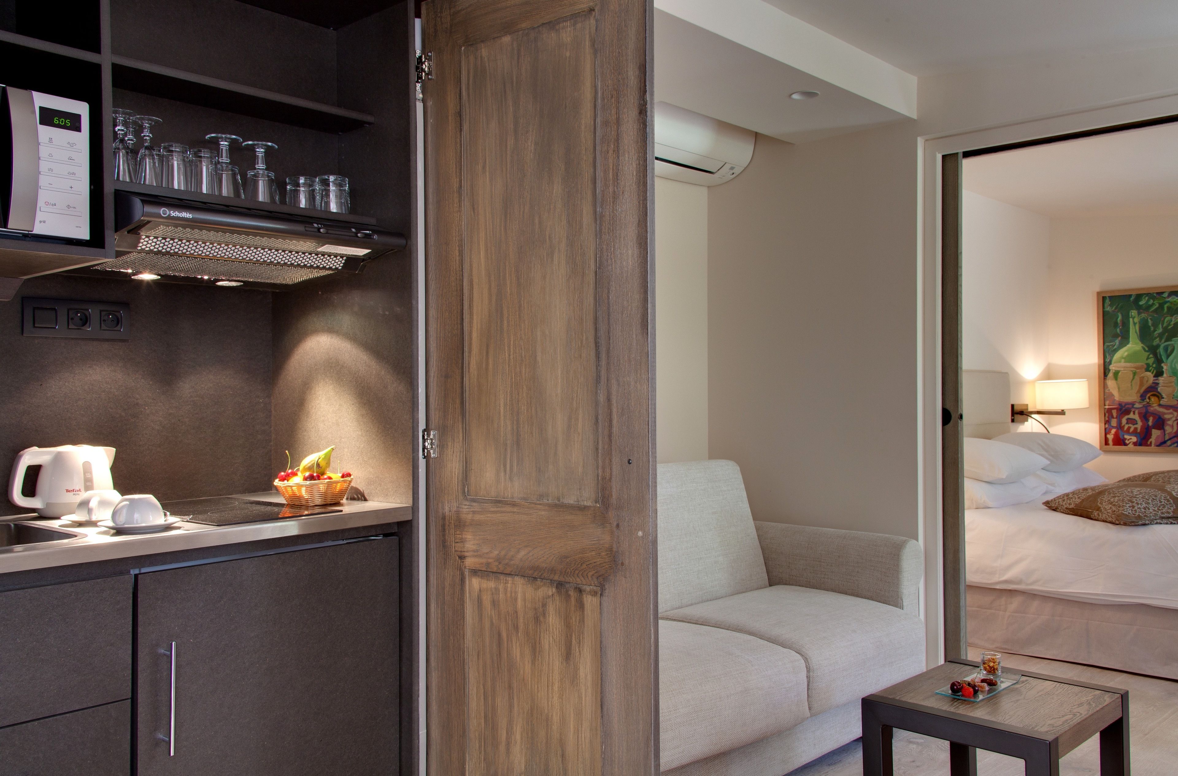 petite maison | private kitchenette
