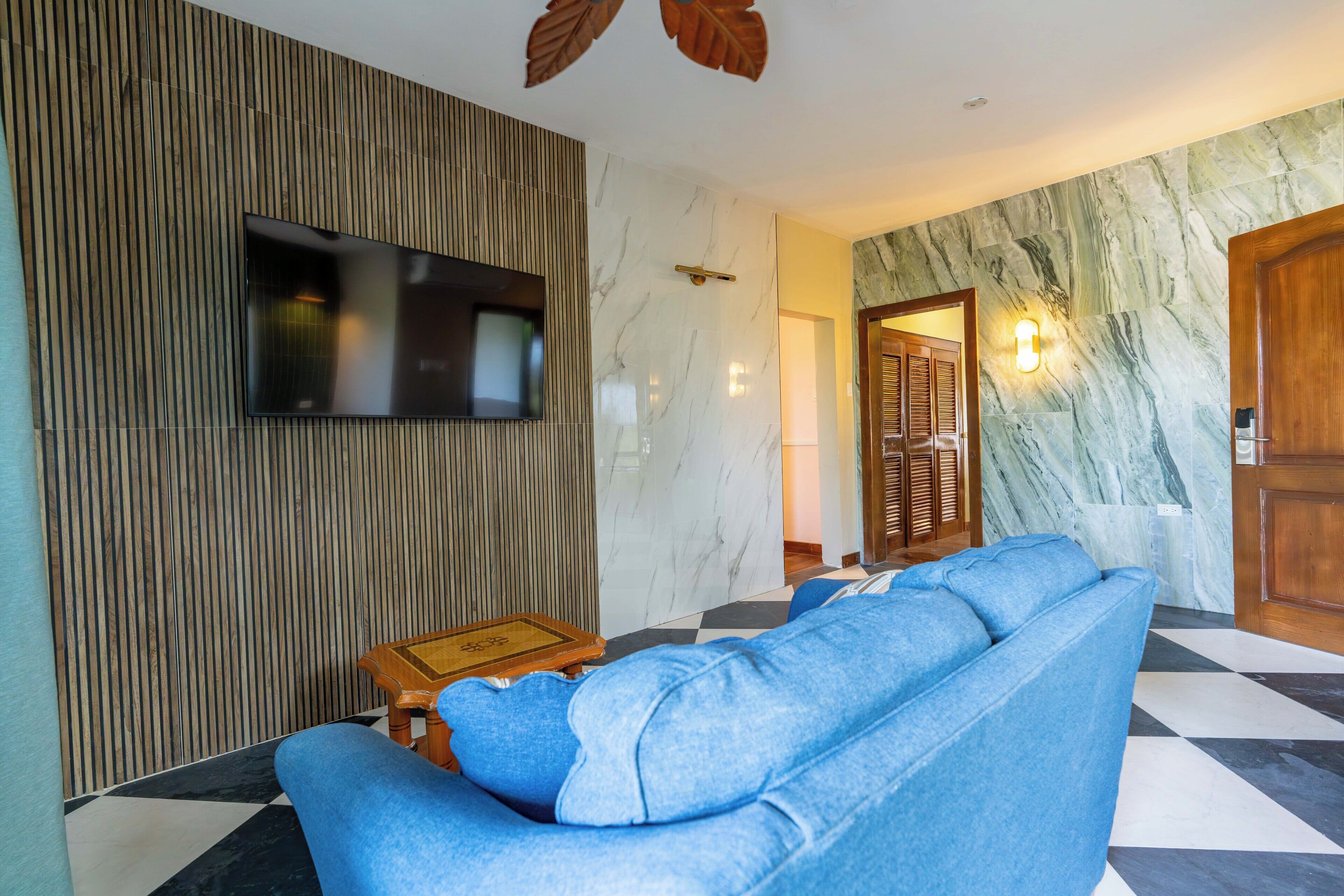 family suite, multiple beds | 1 bedroom, in-room safe, iron/ironing board, free wifi