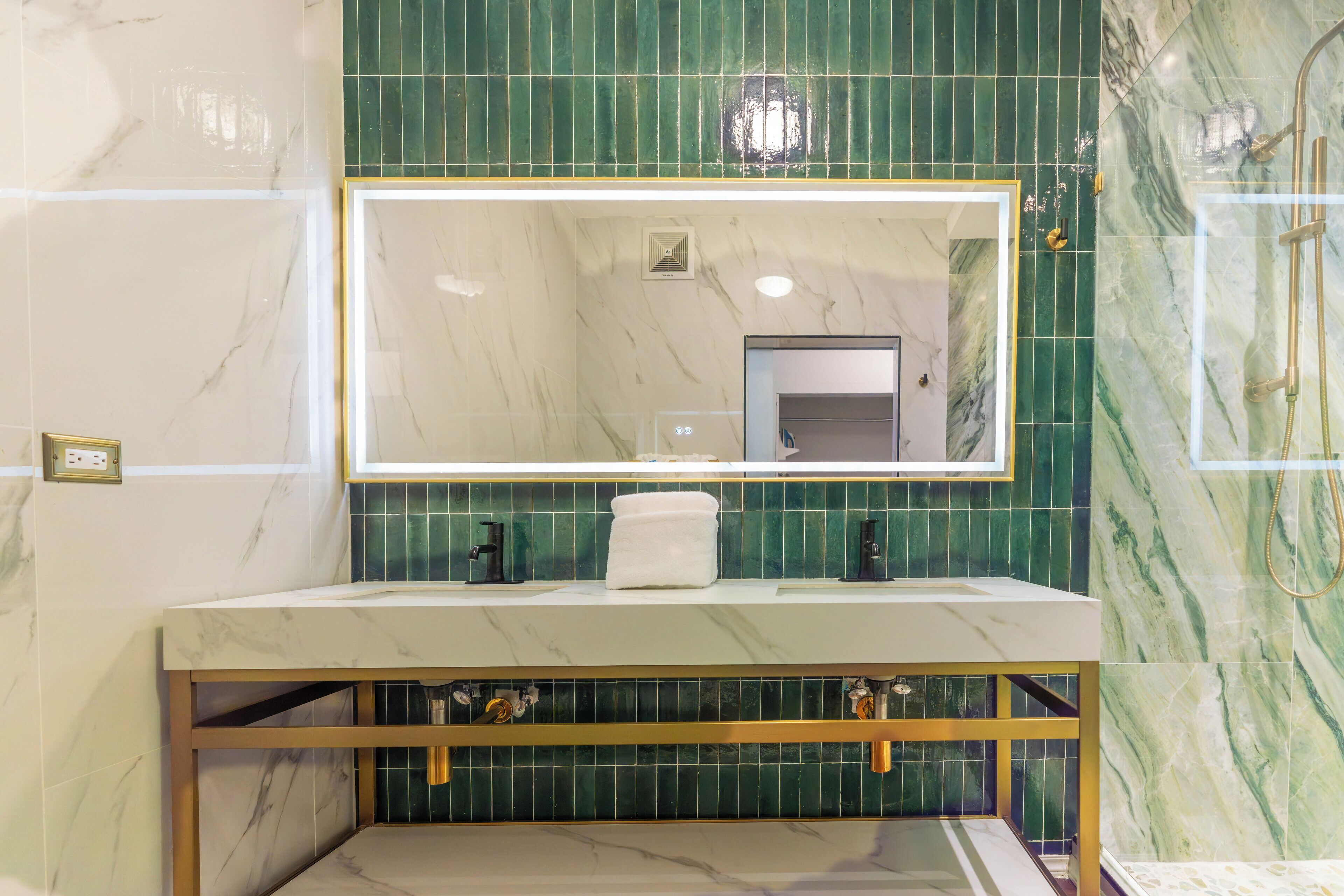 Photo - Travellers Beach Resort