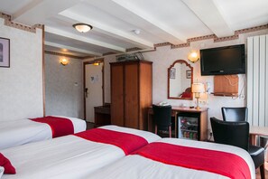 Minibar, in-room safe, desk, blackout drapes - Hotel Atlanta (Amsterdam)