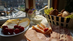 Area sarapan