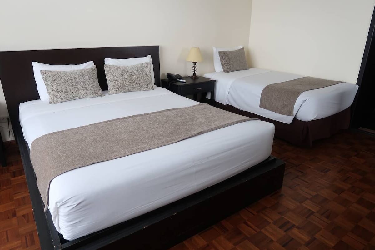 1 bedroom, in-room safe, desk, free WiFi