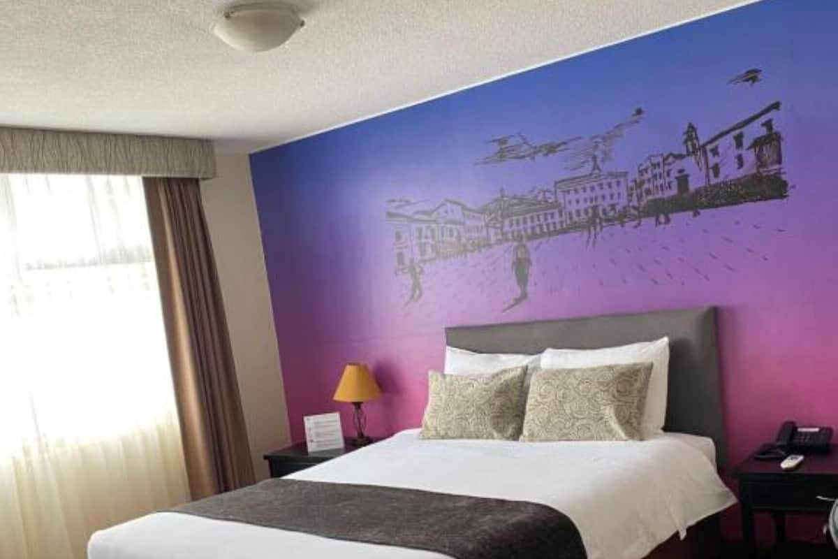 Coffres-forts dans les chambres, bureau, Wi-Fi gratuit, draps fournis